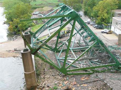I-35W Bridge Collapse I-35W Bridge Collapse 1
