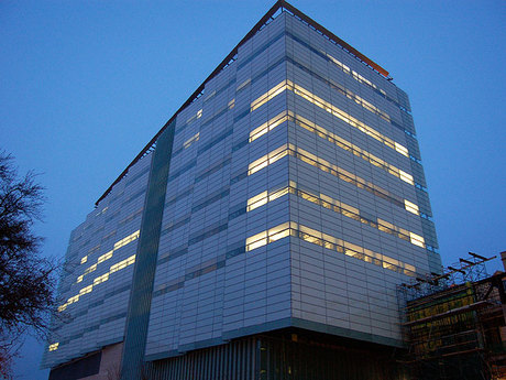 The University of Chicago Gwen and Jules Knapp Center for Biomedical Discovery Center for Biomedical Discovery 1